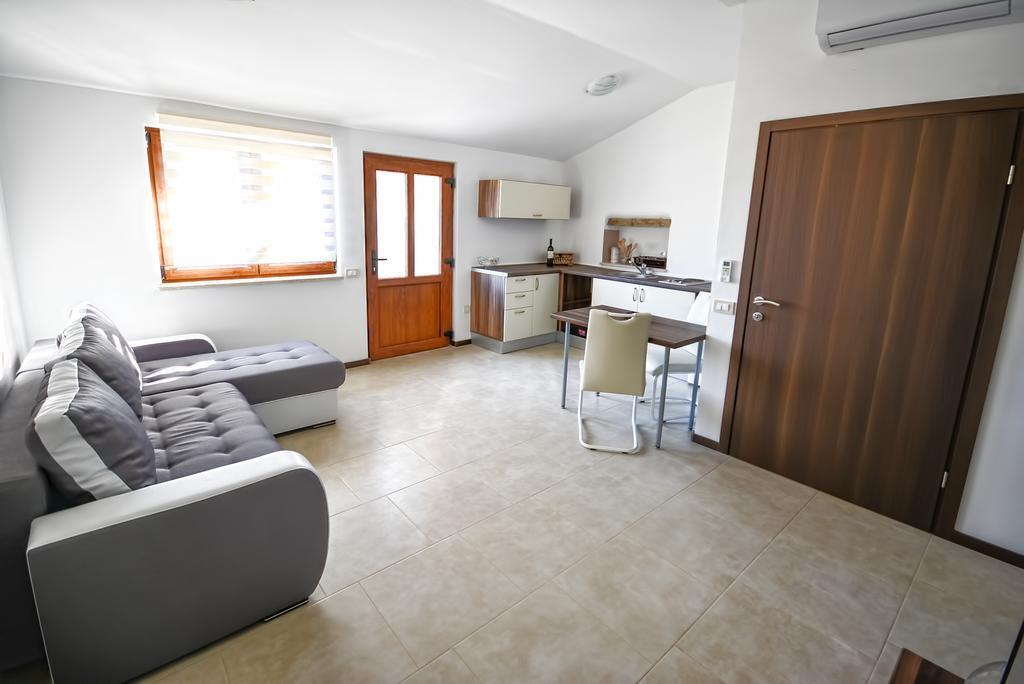Apartments Bertetic Канфанар Экстерьер фото
